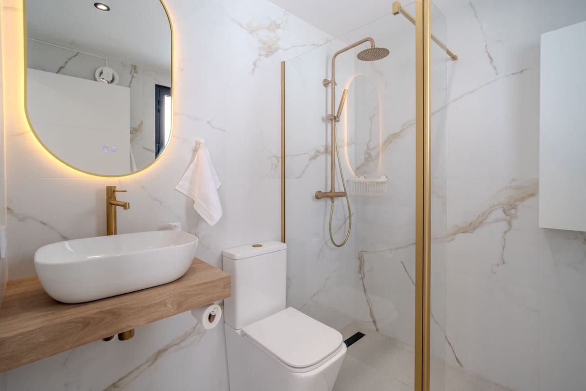 4 soverom Hus til salgs i New Golden Mile med svømmebasseng garasje - € 750 000 (Ref: 10021730)