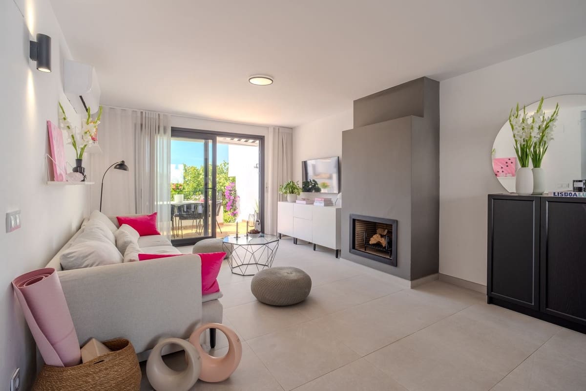 4 soverom Hus til salgs i New Golden Mile med svømmebasseng garasje - € 750 000 (Ref: 10021730)