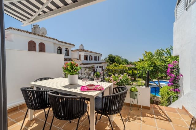 4 soverom Hus til salgs i New Golden Mile, Estepona med svømmebasseng garasje - € 750 000 (Ref: 10021730)