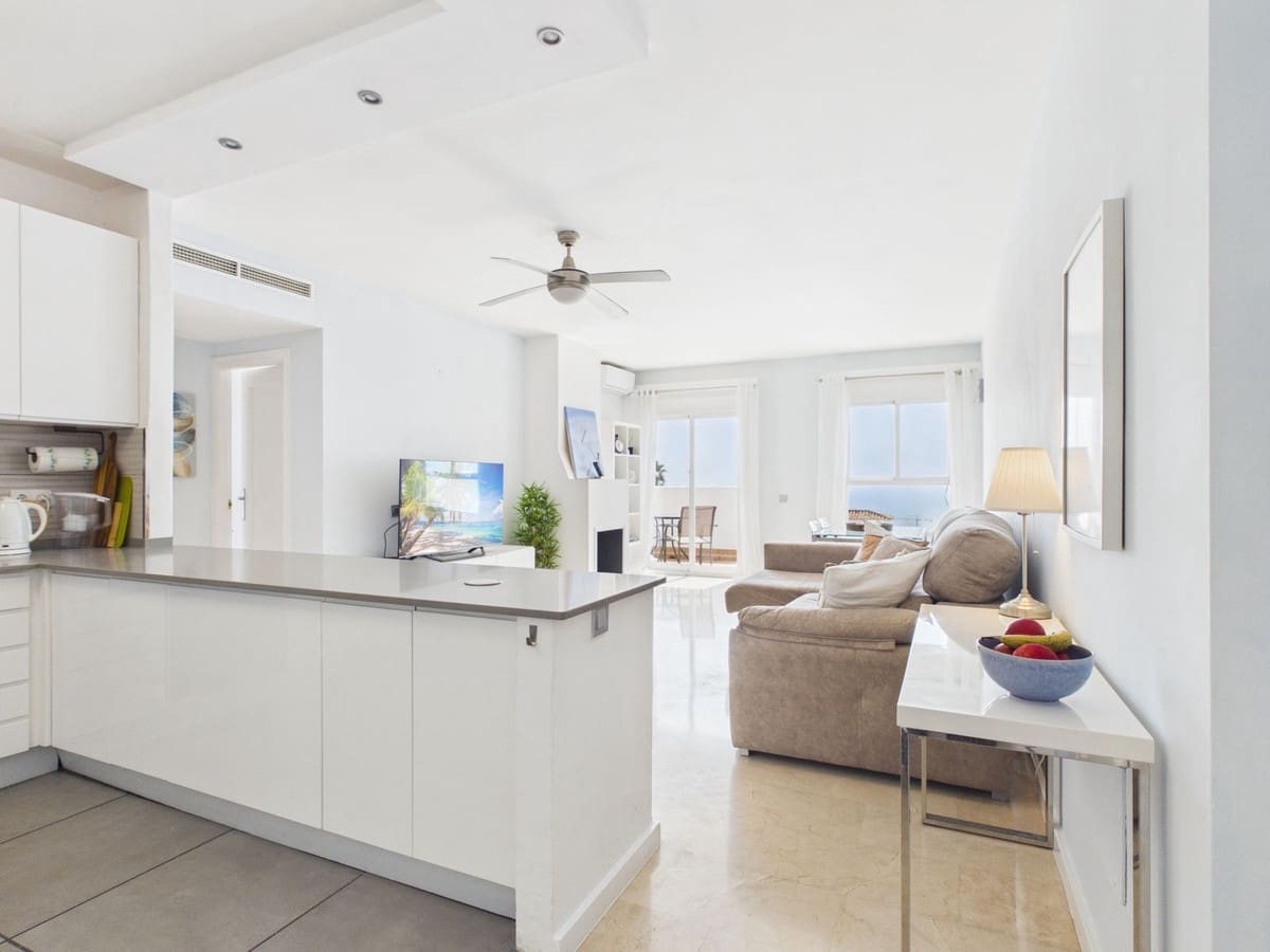 2 soverom Leilighet til salgs i Manilva med svømmebasseng garasje - € 299 000 (Ref: 10033290)