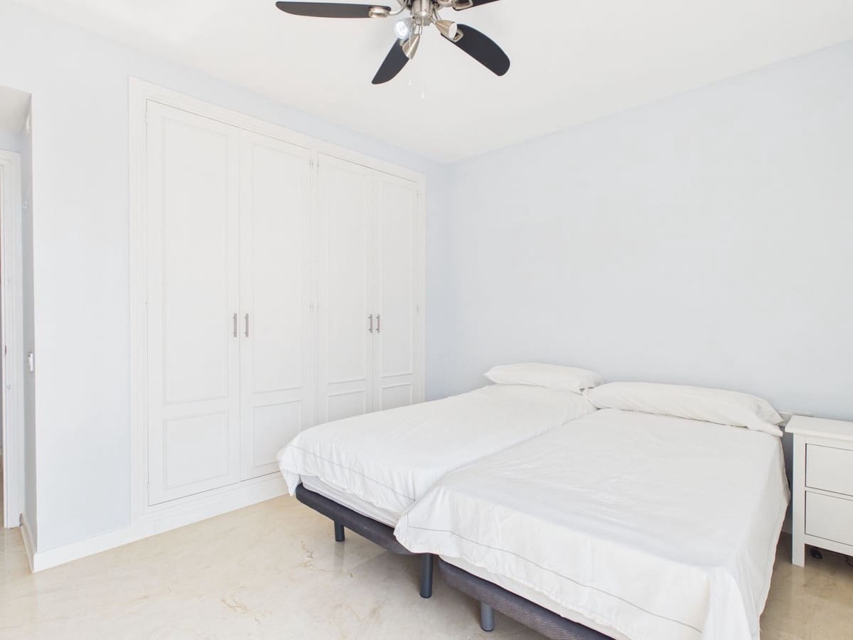 2 soverom Leilighet til salgs i Manilva med svømmebasseng garasje - € 299 000 (Ref: 10033290)