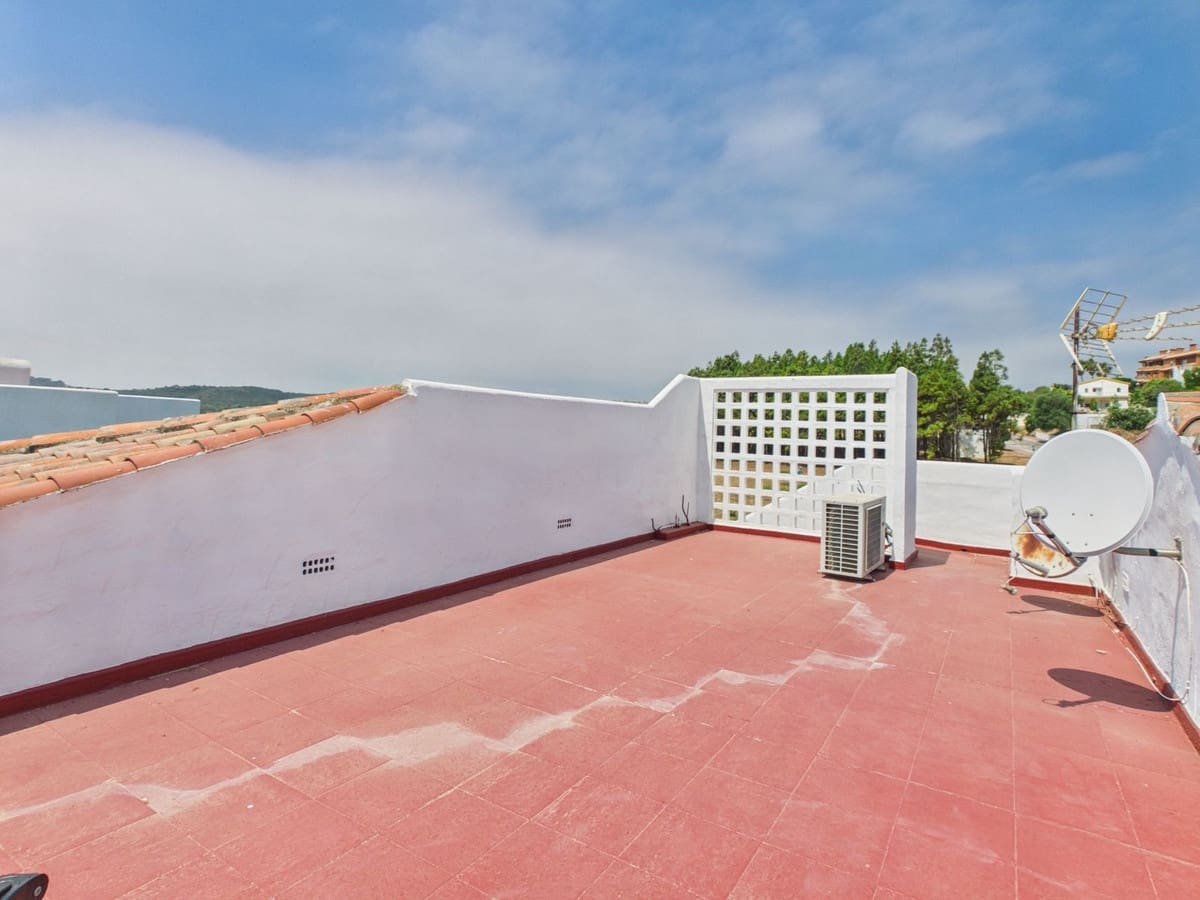 2 soverom Leilighet til salgs i Manilva med svømmebasseng garasje - € 299 000 (Ref: 10033290)