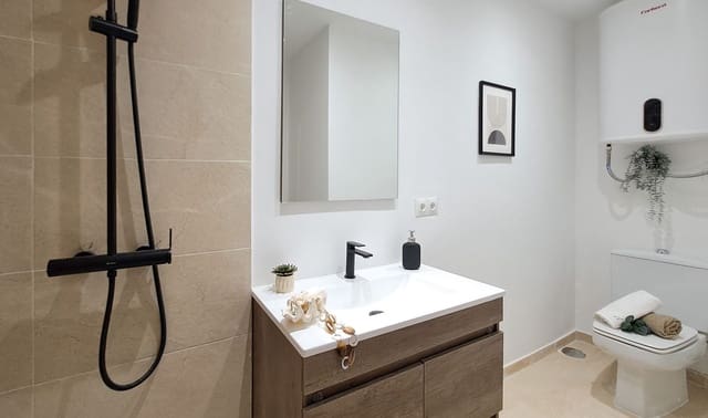 2 sovrum Strandlägenhet till salu i Puerto Banus, Marbella - 540 000 € (Ref: 10033293)