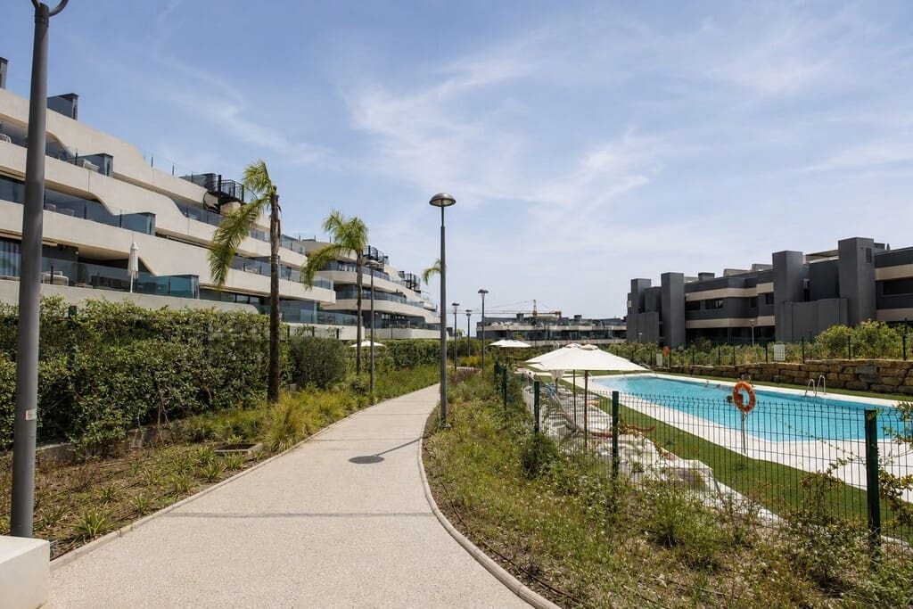 3 quarto Apartamento para venda em New Golden Mile com piscina garagem - 549 000 € (Ref: 10033364)