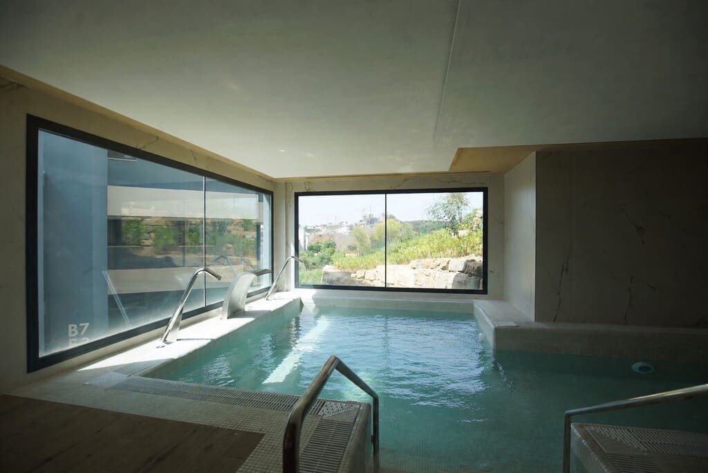 3 quarto Apartamento para venda em New Golden Mile com piscina garagem - 549 000 € (Ref: 10033364)