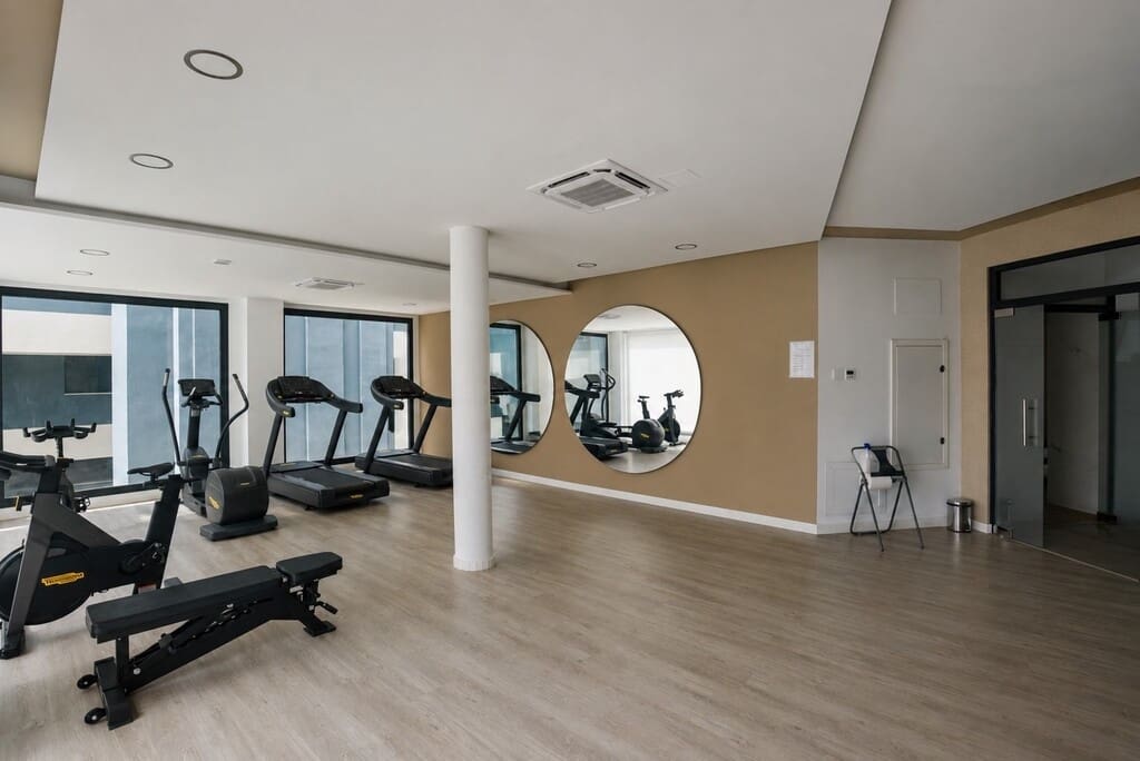 3 quarto Apartamento para venda em New Golden Mile com piscina garagem - 549 000 € (Ref: 10033364)