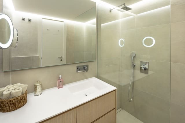 2 Zimmer Strandapartment zu verkaufen in Las Chapas - El Rosario, Marbella mit Pool Garage - 750.000 € (Ref: 10033365)