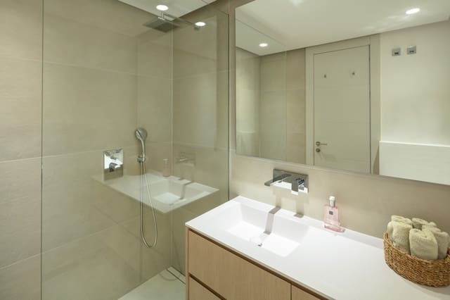 2 Zimmer Strandapartment zu verkaufen in Las Chapas - El Rosario, Marbella mit Pool Garage - 750.000 € (Ref: 10033365)