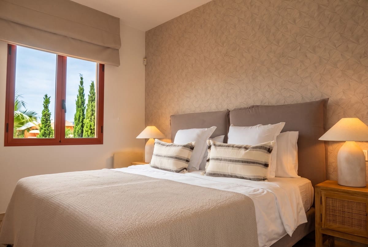 2 Zimmer Strandapartment zu verkaufen in Marbella mit Pool Garage - 750.000 € (Ref: 10033365)