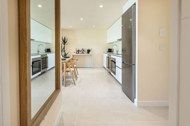2 bedroom Apartment for sale in Selwo, Estepona with pool garage - € 435,000 (Ref: 10038577)