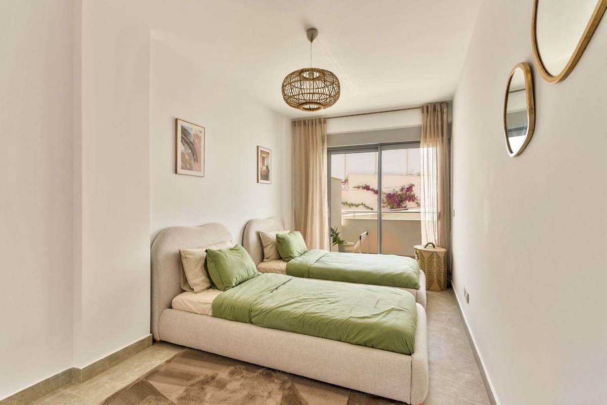 2 sypialnia Apartament na sprzedaż w Estepona z basenem garażem - 545 000 € (Ref: 10038579)