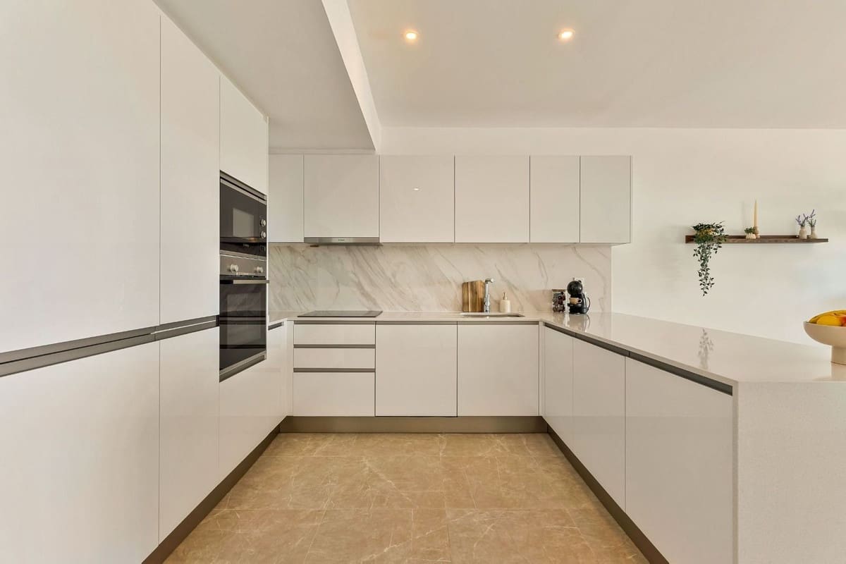 2 sypialnia Apartament na sprzedaż w Estepona z basenem garażem - 545 000 € (Ref: 10038579)