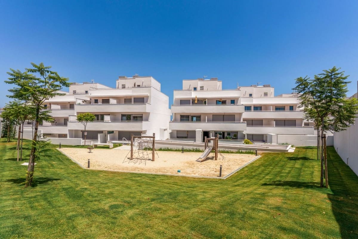 2 sypialnia Apartament na sprzedaż w Estepona z basenem garażem - 545 000 € (Ref: 10038579)