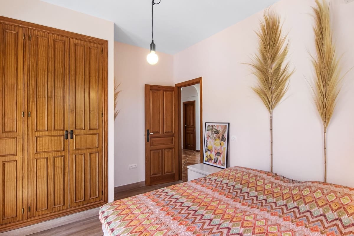 Villa for sale in Mijas with pool garage - € 799,000 (Ref: 10038615)