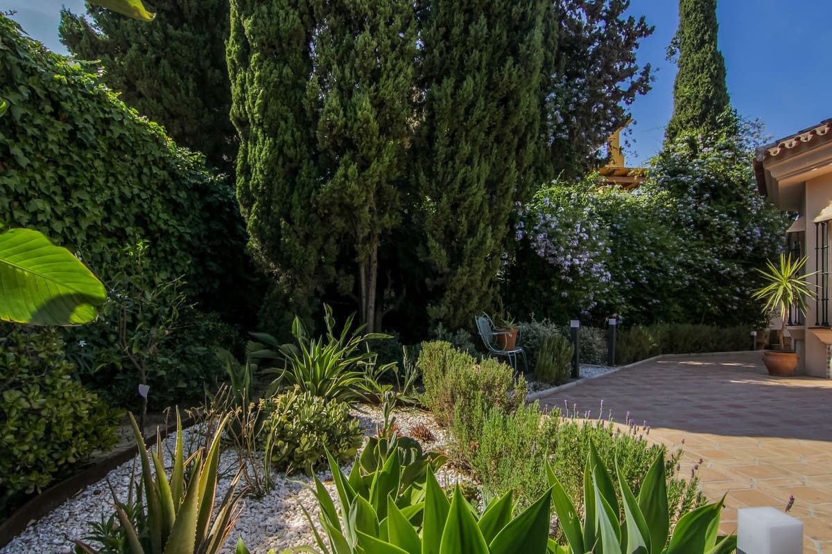 Villa for sale in Mijas with pool garage - € 799,000 (Ref: 10038615)