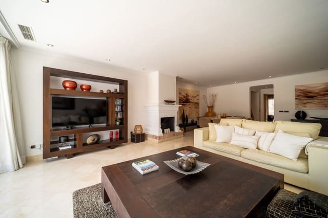 3 chambre Appartement de Plage à vendre à Elviria, Marbella avec piscine garage - 995 000 € (Ref: 10042261)