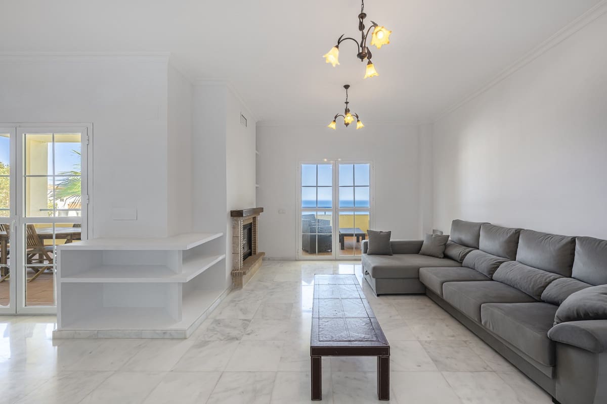 3 slaapkamer Appartement te koop in Manilva met zwembad garage - € 469.000 (Ref: 10046649)