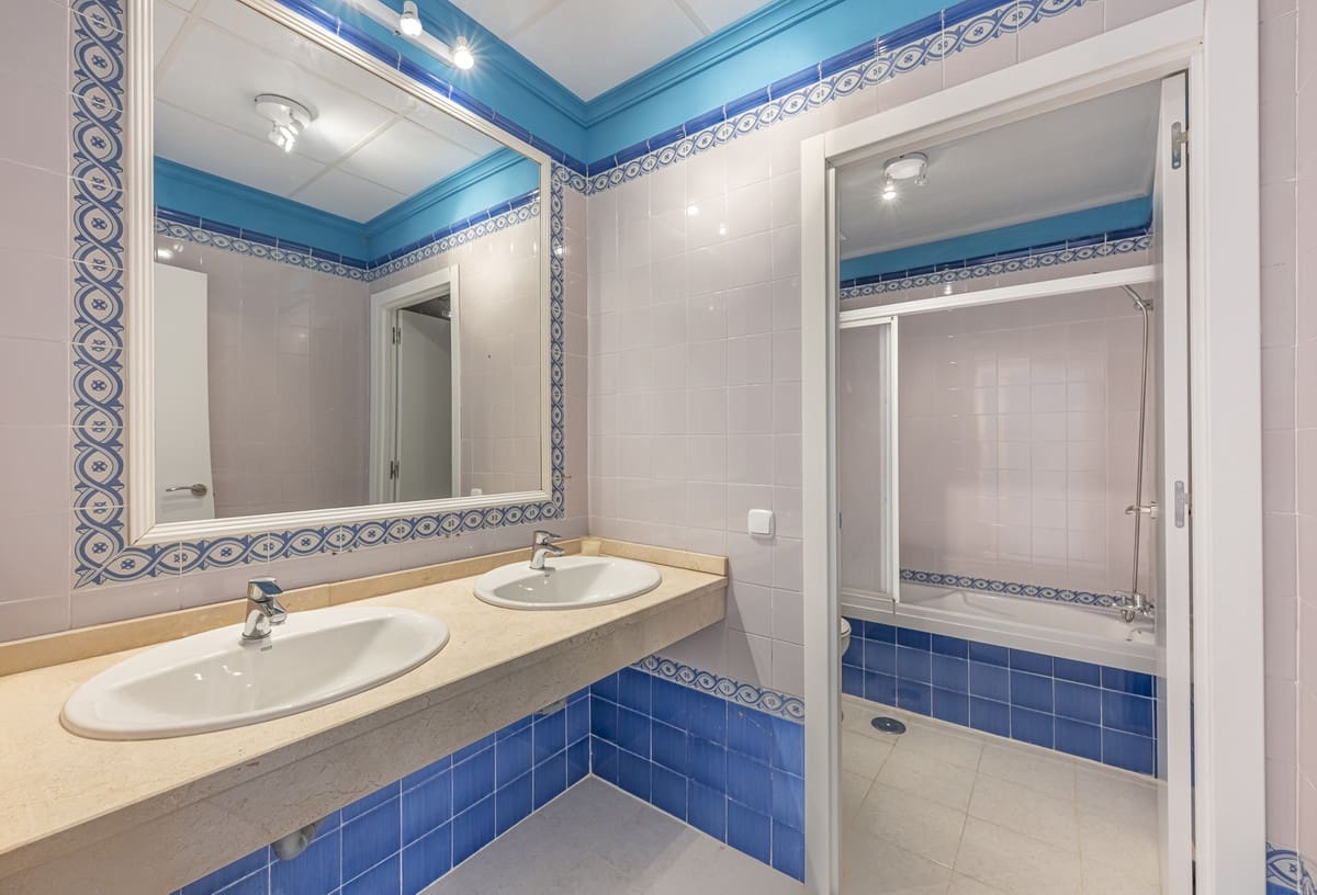 3 slaapkamer Appartement te koop in Manilva met zwembad garage - € 469.000 (Ref: 10046649)