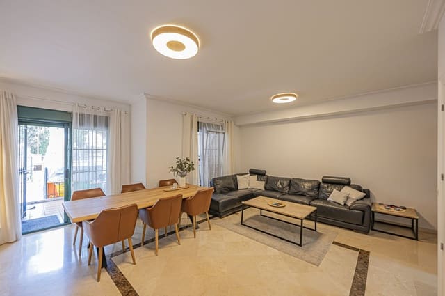 3 makuuhuone Omakotitalo myytävänä paikassa Golden Mile, Marbella mukana uima-altaan 
autotalli - 845 000 € (Ref: 10046650)