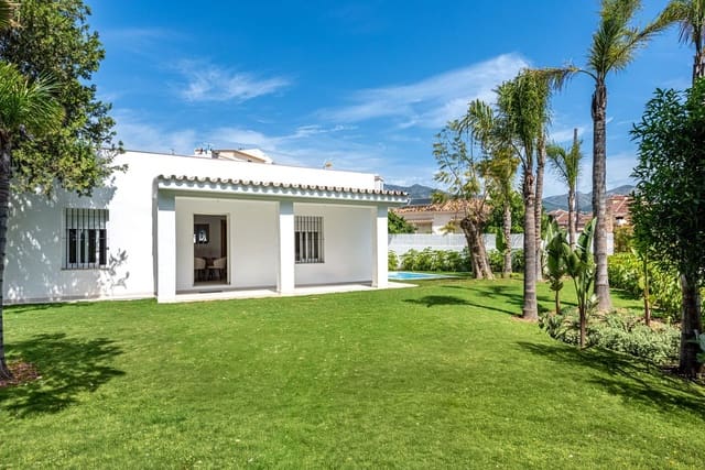 3 Zimmer Villa zu verkaufen in Los Boliches , Fuengirola mit Pool Garage - 625.000 € (Ref: 10048490)