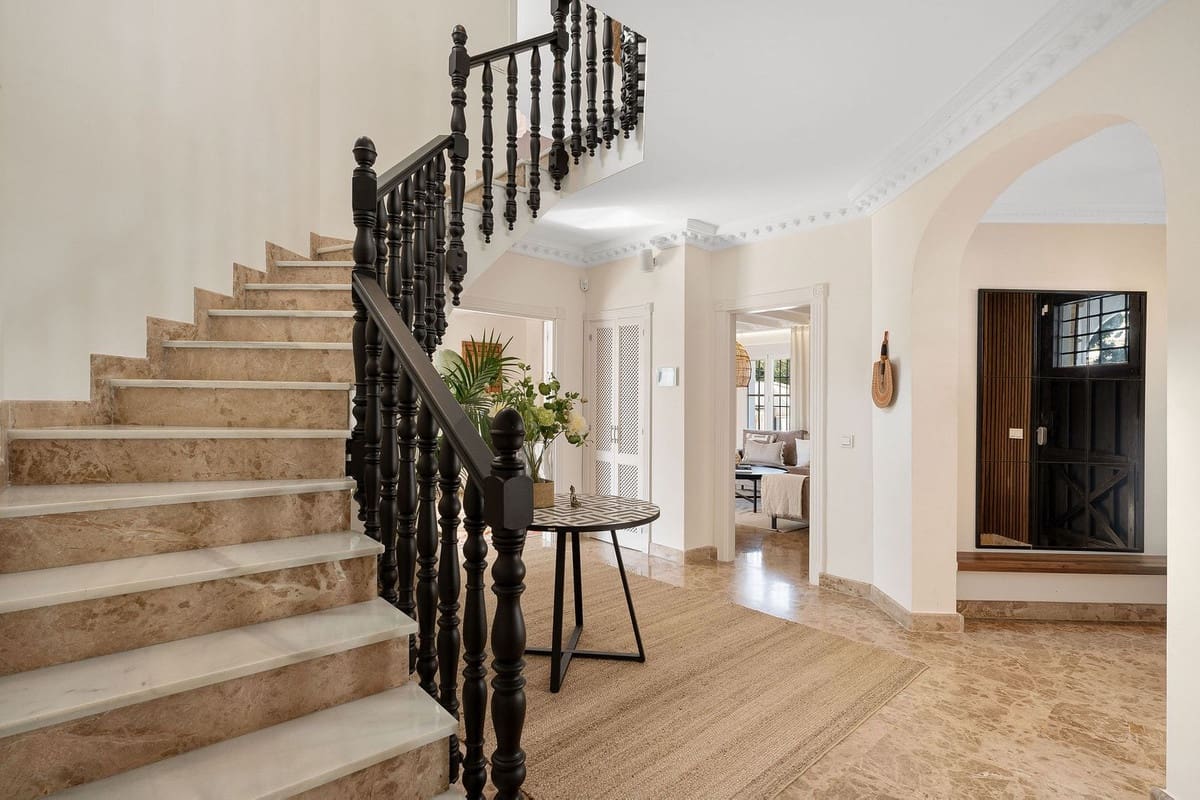 5 slaapkamer Villa te koop in Guadalmina met zwembad - € 2.095.000 (Ref: 10048491)