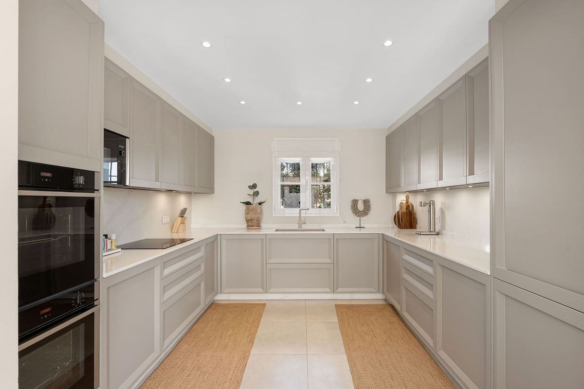 5 slaapkamer Villa te koop in Guadalmina met zwembad - € 2.095.000 (Ref: 10048491)
