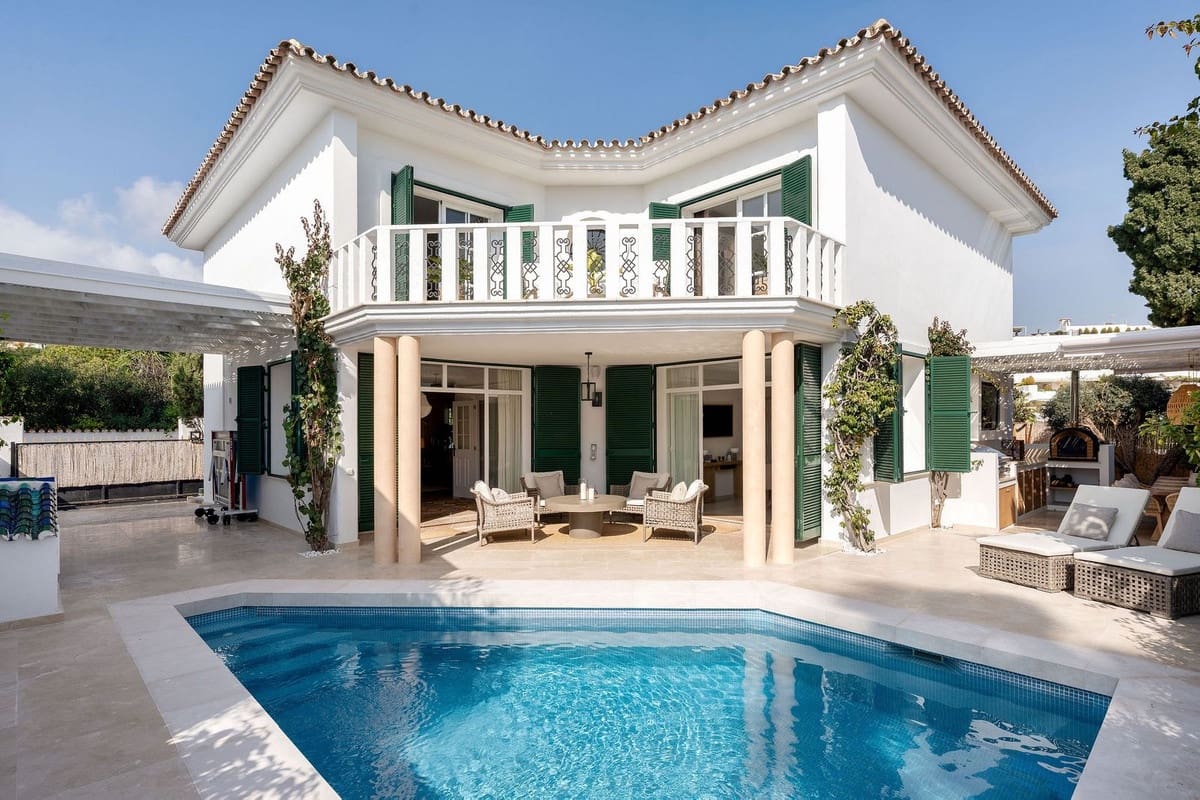 5 slaapkamer Villa te koop in Guadalmina met zwembad - € 2.095.000 (Ref: 10048491)