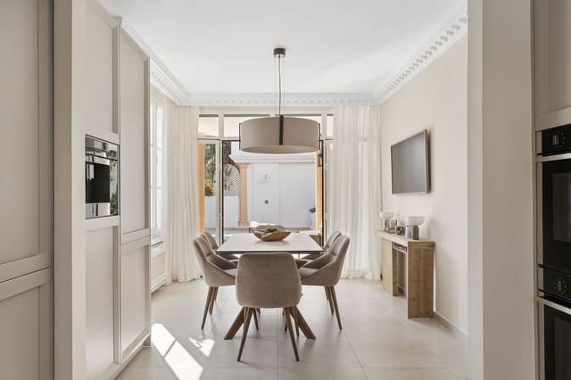 5 slaapkamer Villa te koop in Guadalmina Baja, Marbella met zwembad - € 2.095.000 (Ref: 10048491)