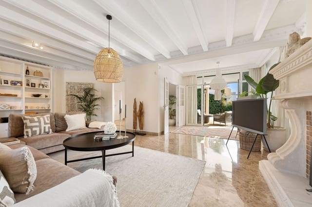 5 slaapkamer Villa te koop in Guadalmina Baja, Marbella met zwembad - € 2.095.000 (Ref: 10048491)