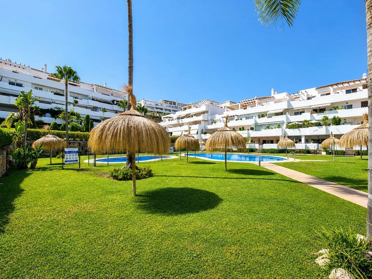2 bedroom Apartment for sale in New Golden Mile with pool garage - € 289,000 (Ref: 10054443)