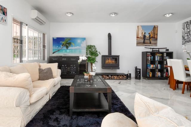 3 Zimmer Villa zu verkaufen in Benalmádena mit Pool Garage - 895.000 € (Ref: 10054462)