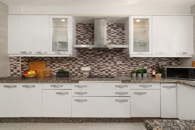 3 Zimmer Villa zu verkaufen in Benalmádena mit Pool Garage - 895.000 € (Ref: 10054462)