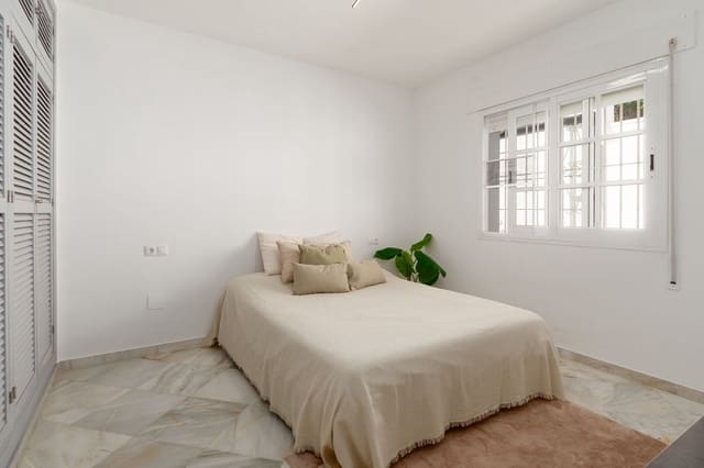 3 Zimmer Villa zu verkaufen in Benalmádena mit Pool Garage - 895.000 € (Ref: 10054462)