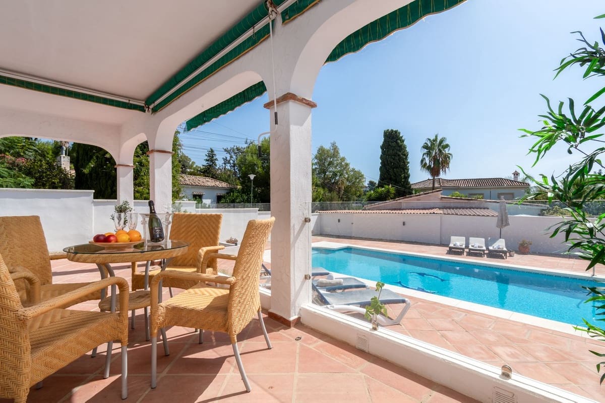 3 bedroom Villa for sale in Benalmadena with pool garage - € 895,000 (Ref: 10054462)
