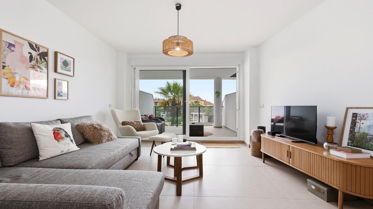 2 makuuhuone Huoneisto myytävänä paikassa La Duquesa / Puerto de la Duquesa mukana uima-altaan 
autotalli - 340 000 € (Ref: 10054482)