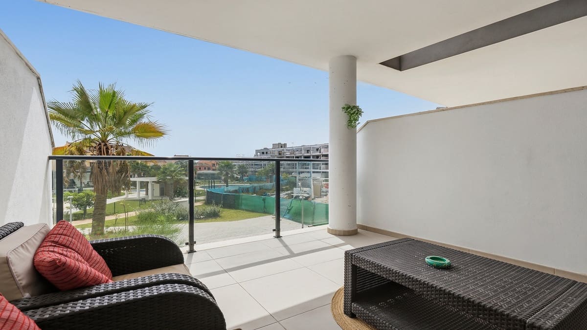2 makuuhuone Huoneisto myytävänä paikassa La Duquesa / Puerto de la Duquesa mukana uima-altaan 
autotalli - 340 000 € (Ref: 10054482)