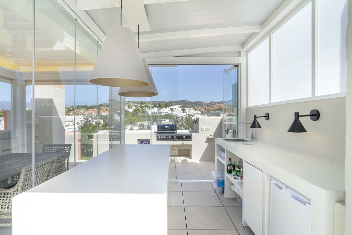 5 sypialnia Dom na sprzedaż w Marbella z basenem garażem - 660 000 € (Ref: 10055726)