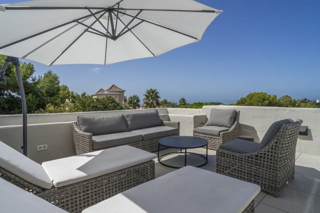 5 soveværelse Byhus til salg i Elviria - Cabopino, Marbella med swimmingpool garage - € 660.000 (Ref: 10055726)