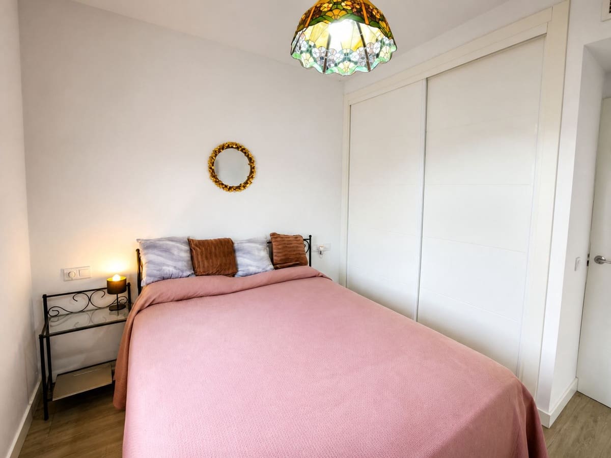 3 sovrum Lägenhet till salu i La Duquesa / Puerto de la Duquesa med pool - 425 000 € (Ref: 10061032)