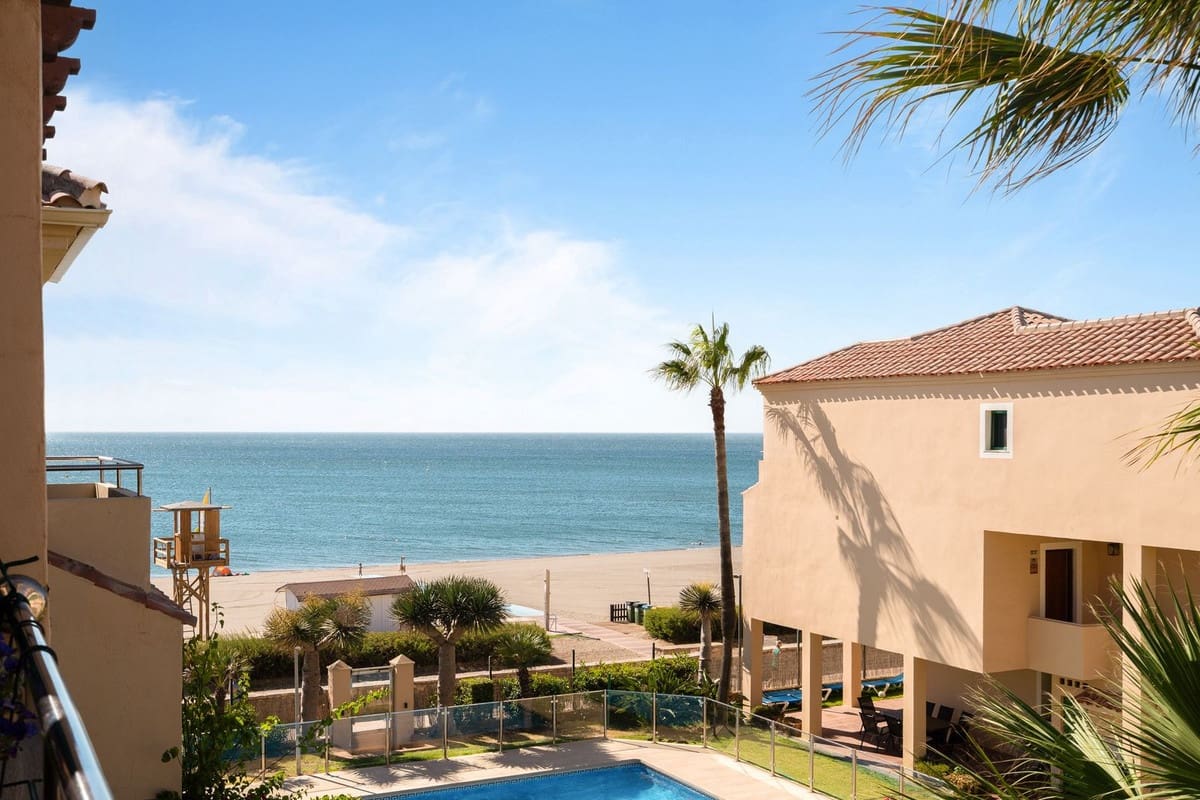 3 bedroom Penthouse for sale in Casares with pool - € 490,000 (Ref: 10071846)
