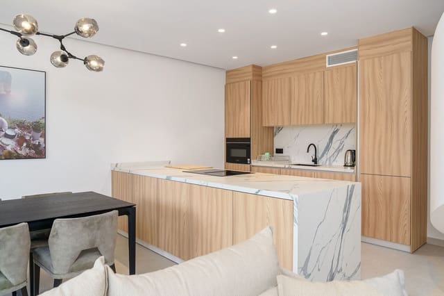4 sypialnia Dom na sprzedaż w Nueva Andalucia, Marbella z basenem garażem - 1 365 000 € (Ref: 10074646)