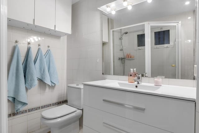 3 soveværelse Lejlighed til salg i Elviria, Marbella med swimmingpool garage - € 720.000 (Ref: 10081498)