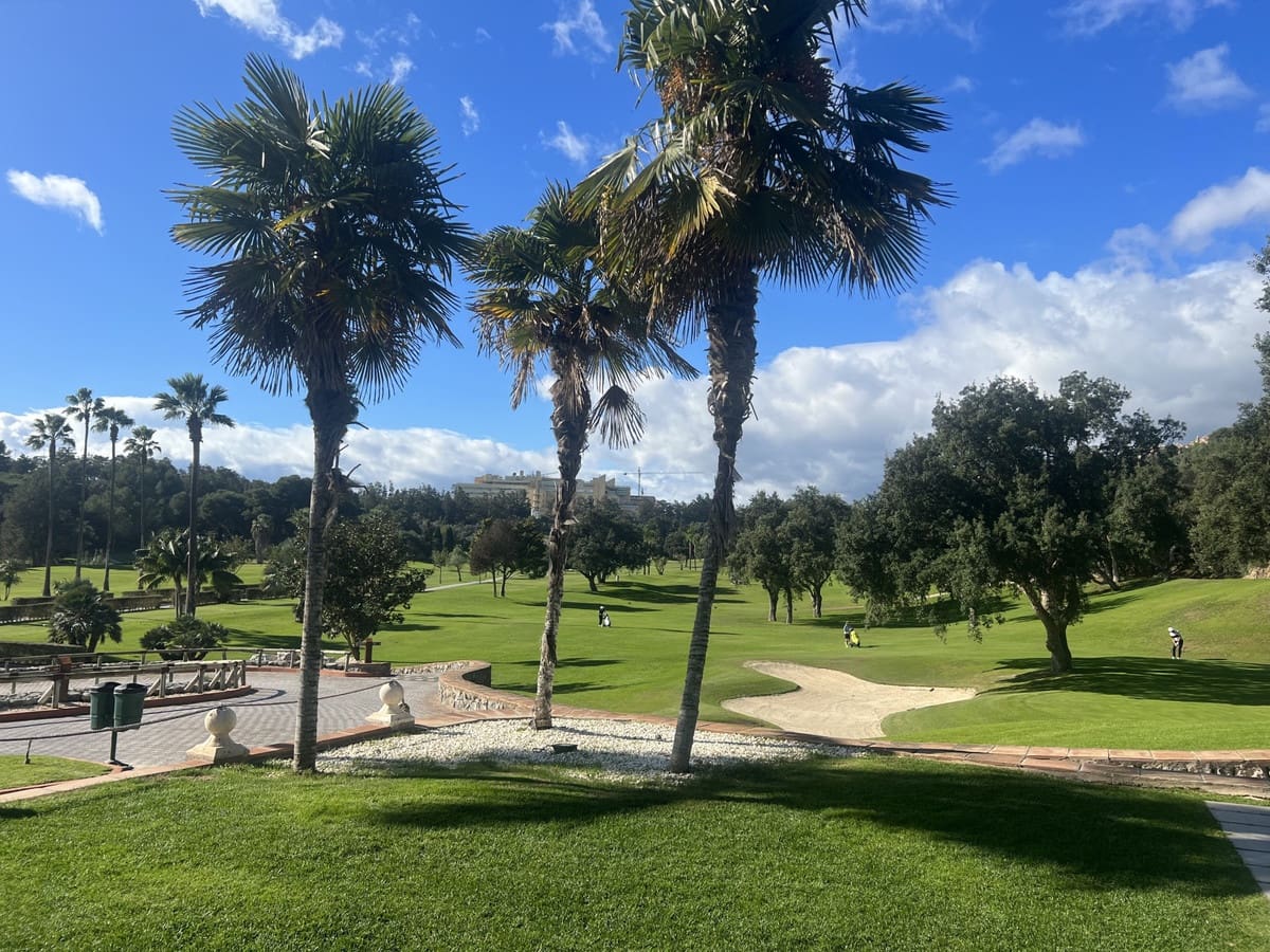 3 soveværelse Lejlighed til salg i Elviria med swimmingpool garage - € 720.000 (Ref: 10081498)
