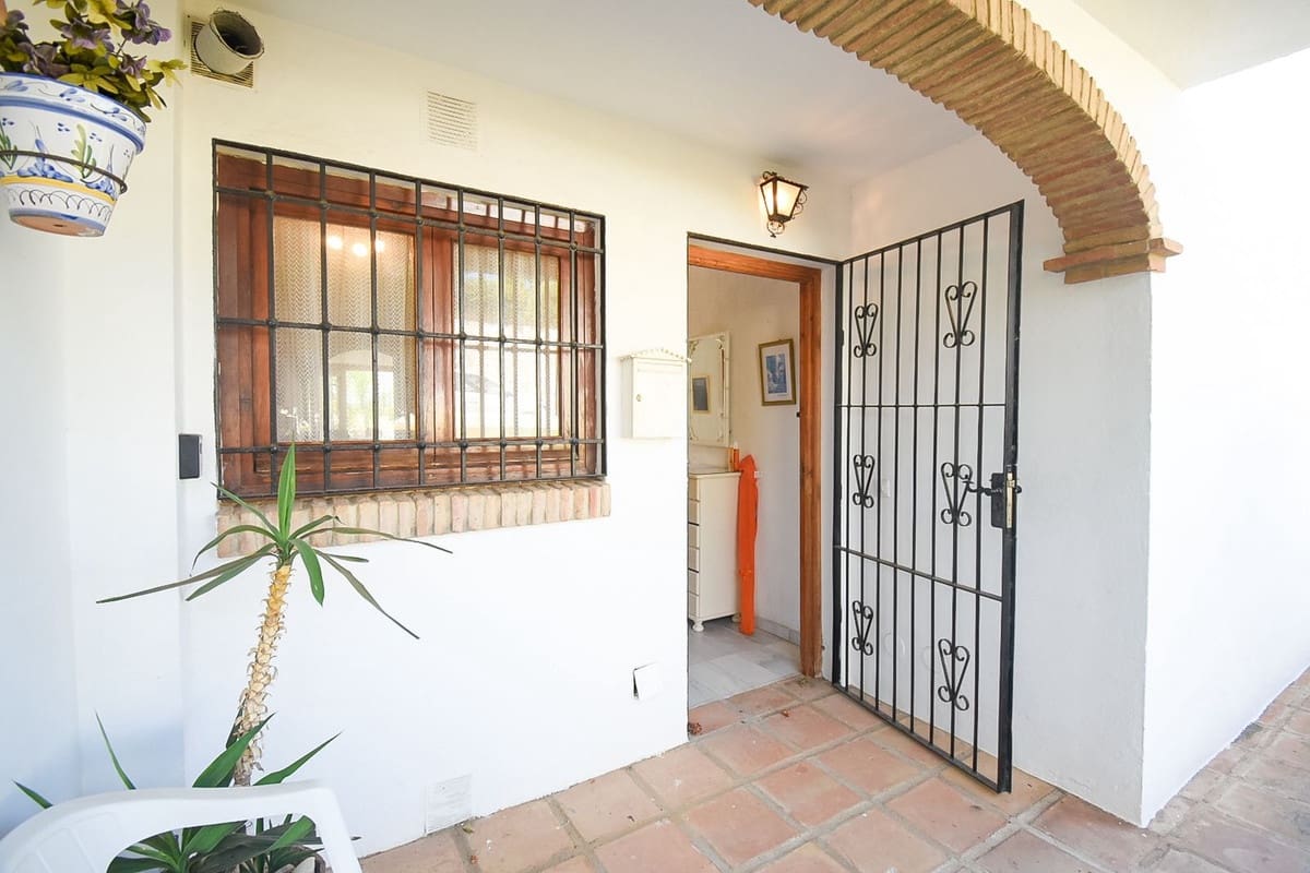1 bedroom Apartment for sale in Riviera del Sol with pool - € 220,000 (Ref: 10094960)