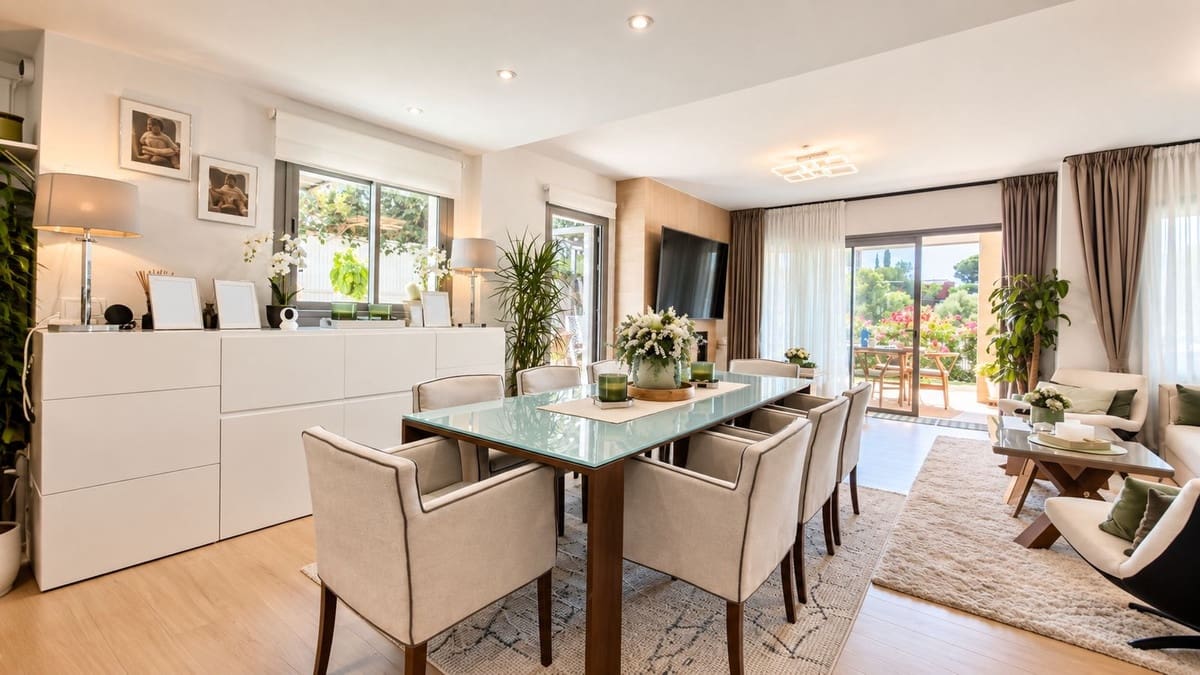 3 soverom Kjedet enebolig til salgs i Mijas med svømmebasseng garasje - € 795 000 (Ref: 10095334)