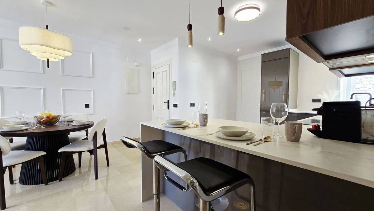 3 quarto Apartamento para venda em La Quinta com piscina garagem - 539 000 € (Ref: 10101055)