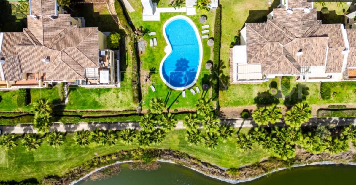 3 quarto Apartamento para venda em La Quinta com piscina garagem - 539 000 € (Ref: 10101055)