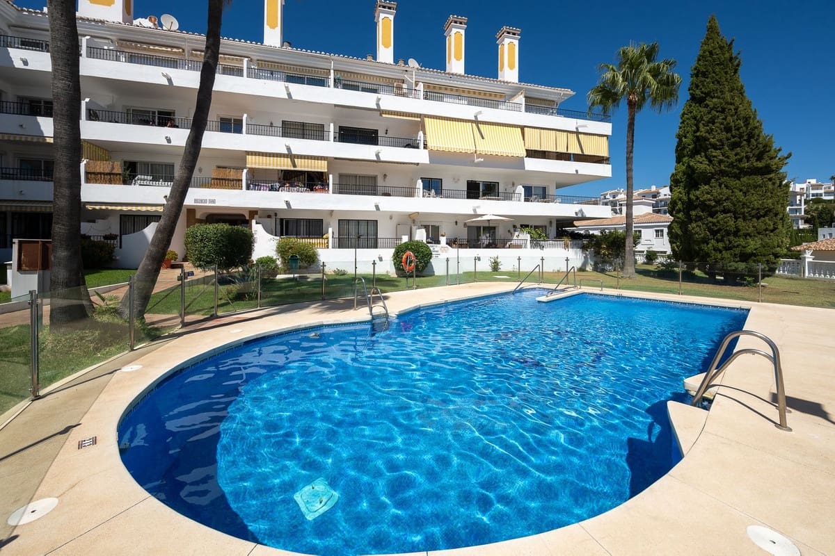 3 chambre Appartement à vendre à Riviera del Sol avec piscine garage - 425 000 € (Ref: 10119933)