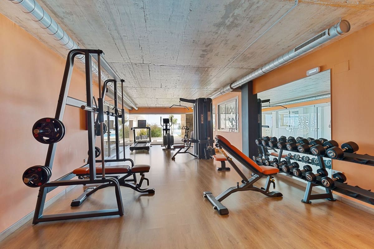 2 bedroom Apartment for sale in Fuengirola with pool garage - € 429,000 (Ref: 10130997)