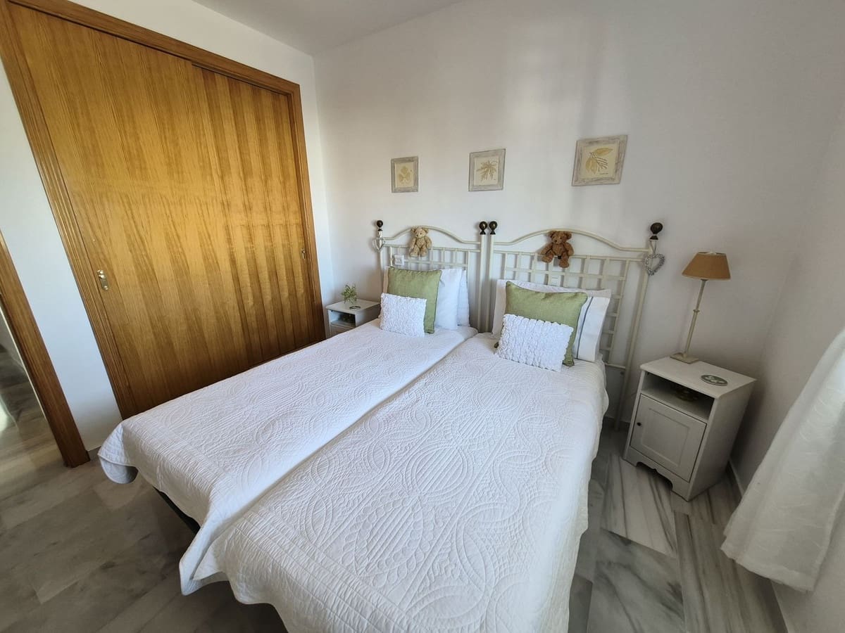 2 sovrum Lägenhet till salu i Miraflores med pool garage - 375 000 € (Ref: 10132194)
